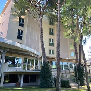 Hotel Balance